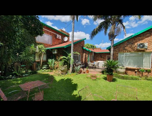 4 BEDROOM HOUSE FOR SALE IN SINOVILLE